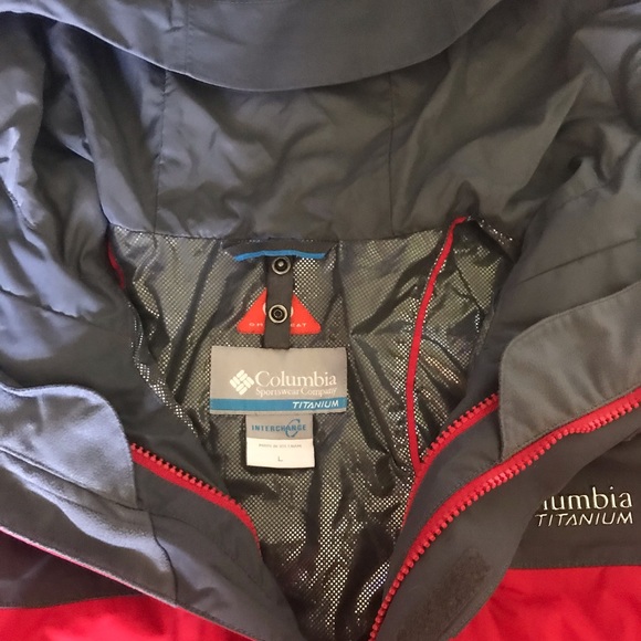Columbia jacket - Picture 3 of 3